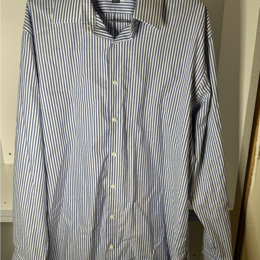 Men's Blue and White Vertical Stripe Dress Shirt